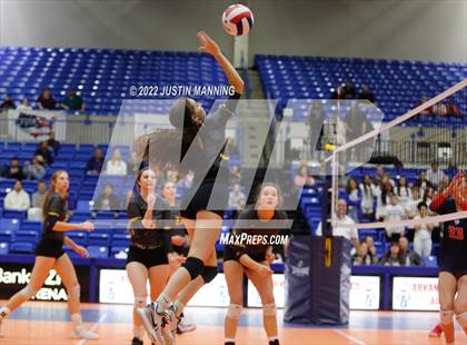 Thumbnail 3 in Baptist Prep vs. Hackett (AAA 3A State Final) photogallery.