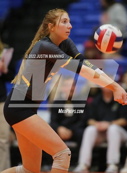 Thumbnail 3 in Baptist Prep vs. Hackett (AAA 3A State Final) photogallery.