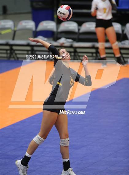Thumbnail 1 in Baptist Prep vs. Hackett (AAA 3A State Final) photogallery.