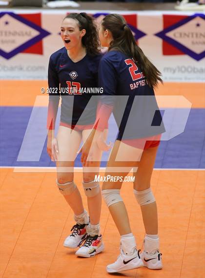 Thumbnail 1 in Baptist Prep vs. Hackett (AAA 3A State Final) photogallery.