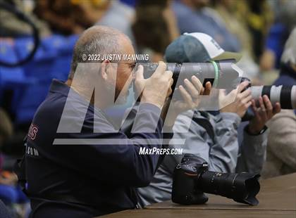 Thumbnail 1 in Baptist Prep vs. Hackett (AAA 3A State Final) photogallery.