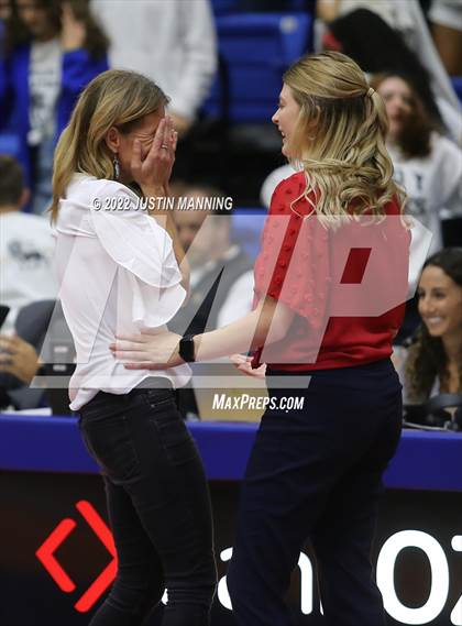 Thumbnail 1 in Baptist Prep vs. Hackett (AAA 3A State Final) photogallery.