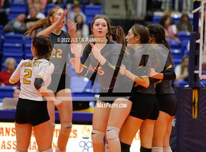 Thumbnail 1 in Baptist Prep vs. Hackett (AAA 3A State Final) photogallery.