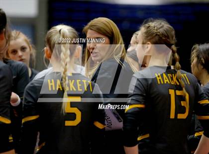 Thumbnail 1 in Baptist Prep vs. Hackett (AAA 3A State Final) photogallery.