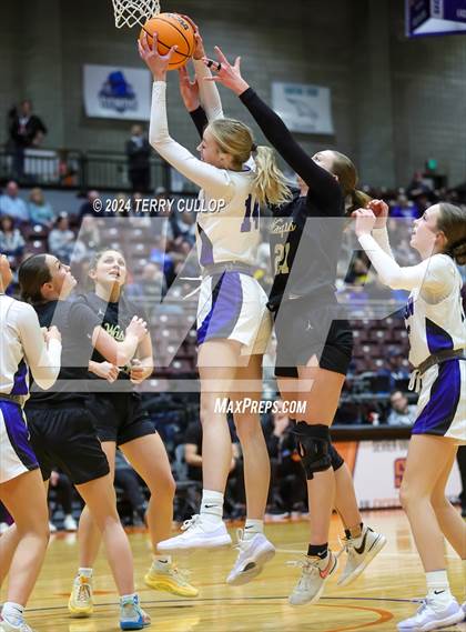 Thumbnail 3 in Carbon vs. Juab (UHSAA 3A Quarterfinal) photogallery.