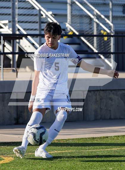 Thumbnail 2 in China Spring vs. Navasota (Sulphur Springs 4A Elite Invitational) photogallery.