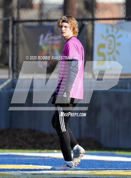 Thumbnail 1 in China Spring vs. Navasota (Sulphur Springs 4A Elite Invitational) photogallery.