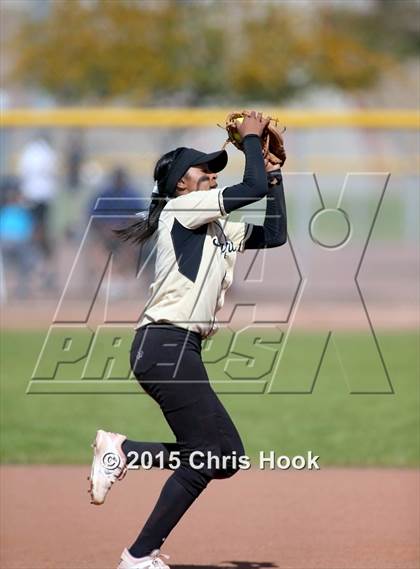 Thumbnail 2 in Mountain View vs Vista Grande (Tucson Badger Invitational) photogallery.