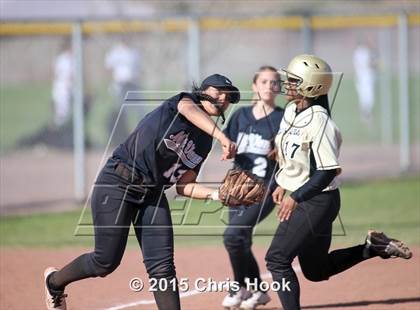Thumbnail 2 in Mountain View vs Vista Grande (Tucson Badger Invitational) photogallery.
