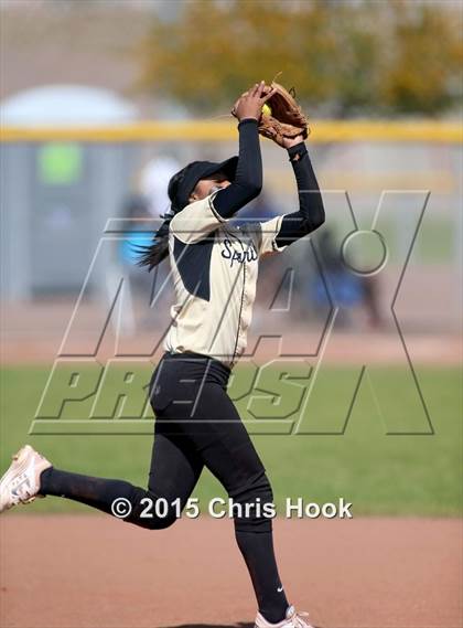 Thumbnail 1 in Mountain View vs Vista Grande (Tucson Badger Invitational) photogallery.