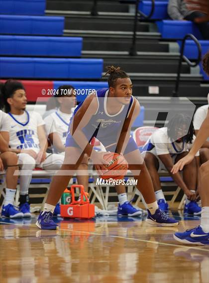Thumbnail 2 in Midland Christian vs. North Crowley (Raising Cane's Key City Classic) photogallery.