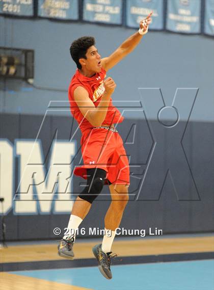 Thumbnail 3 in Cathedral Catholic vs. Corona del Mar (CIF SoCal Regional D1 Playoff) photogallery.