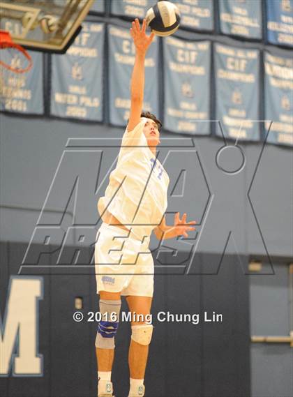Thumbnail 2 in Cathedral Catholic vs. Corona del Mar (CIF SoCal Regional D1 Playoff) photogallery.