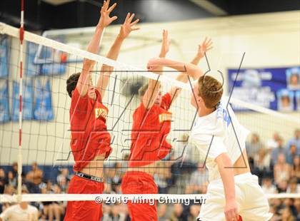Thumbnail 2 in Cathedral Catholic vs. Corona del Mar (CIF SoCal Regional D1 Playoff) photogallery.