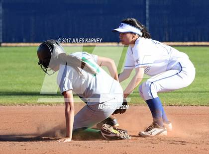 Thumbnail 2 in Bishop Gorman vs. Farmington (Kick Off The Season Tournament) photogallery.