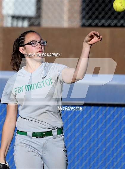 Thumbnail 2 in Bishop Gorman vs. Farmington (Kick Off The Season Tournament) photogallery.