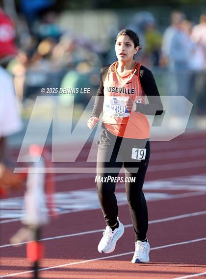 Thumbnail 1 in Halden Invitational - 800 Meter photogallery.