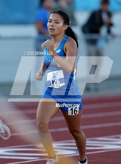 Thumbnail 3 in Halden Invitational - 800 Meter photogallery.