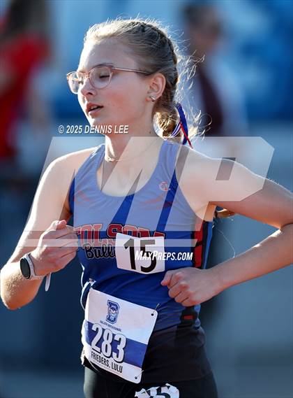 Thumbnail 1 in Halden Invitational - 800 Meter photogallery.