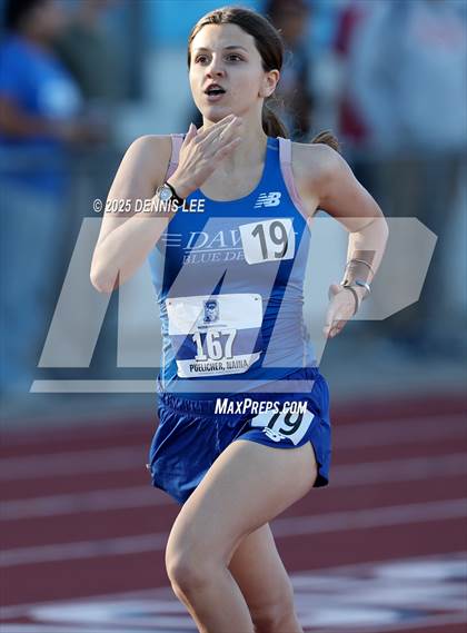 Thumbnail 3 in Halden Invitational - 800 Meter photogallery.