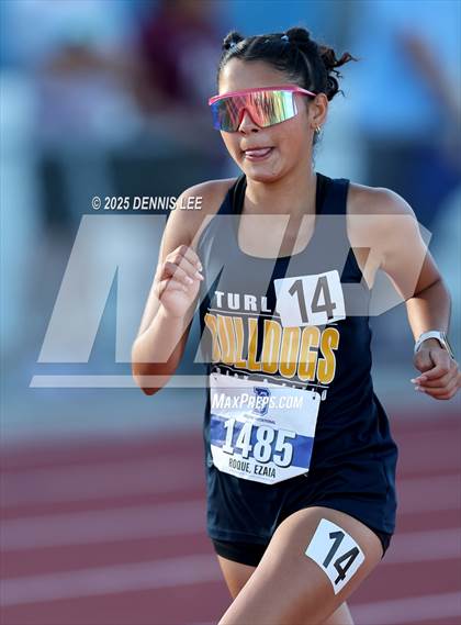 Thumbnail 3 in Halden Invitational - 800 Meter photogallery.