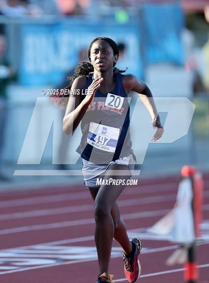 Thumbnail 2 in Halden Invitational - 800 Meter photogallery.