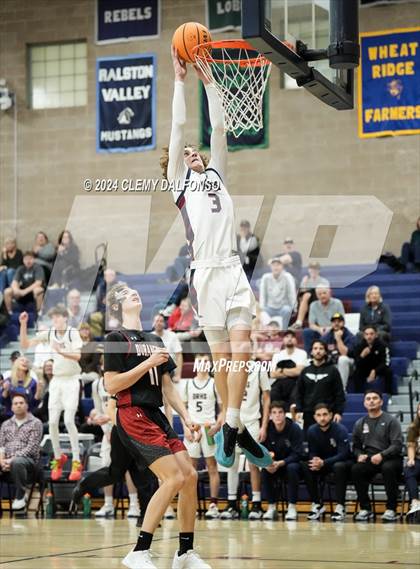 Thumbnail 2 in Durango vs Dakota Ridge (CHSAA 5A State Tournament Round 1) photogallery.