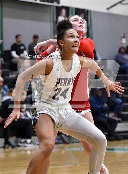Thumbnail 3 in Cathedral Catholic vs. Perry (St. Mary's MLK Showcase) photogallery.