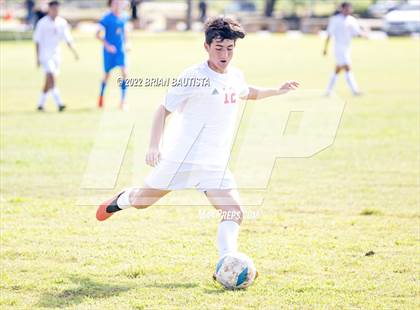 Thumbnail 2 in Island School vs Waialua (HHSAA D2 Quarterfinal Playoff) photogallery.