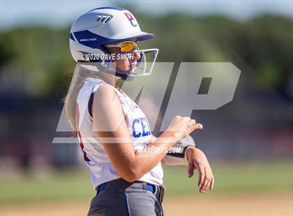 Thumbnail 3 in Davenport North @ Davenport Central photogallery.
