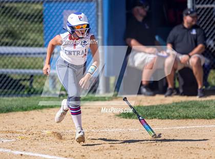Thumbnail 2 in Davenport North @ Davenport Central photogallery.