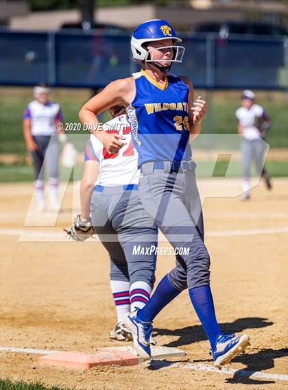 Thumbnail 1 in Davenport North @ Davenport Central photogallery.