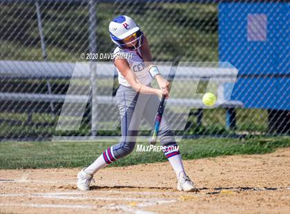 Thumbnail 1 in Davenport North @ Davenport Central photogallery.