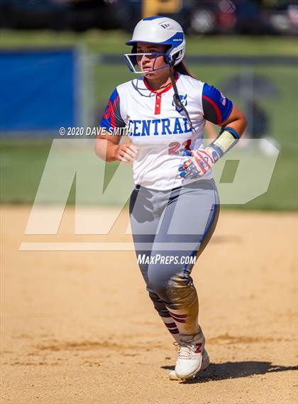 Thumbnail 2 in Davenport North @ Davenport Central photogallery.