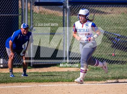 Thumbnail 3 in Davenport North @ Davenport Central photogallery.