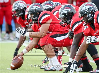 Thumbnail 1 in Cedar Hill vs. Westfield (UIL 6A Division 2 Semifinal) photogallery.