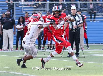 Thumbnail 2 in Cedar Hill vs. Westfield (UIL 6A Division 2 Semifinal) photogallery.