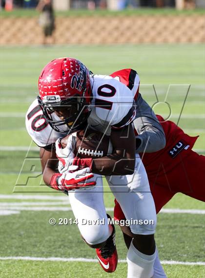 Thumbnail 3 in Cedar Hill vs. Westfield (UIL 6A Division 2 Semifinal) photogallery.