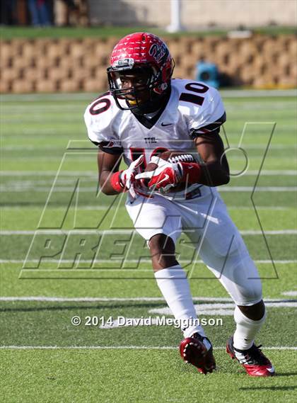 Thumbnail 2 in Cedar Hill vs. Westfield (UIL 6A Division 2 Semifinal) photogallery.