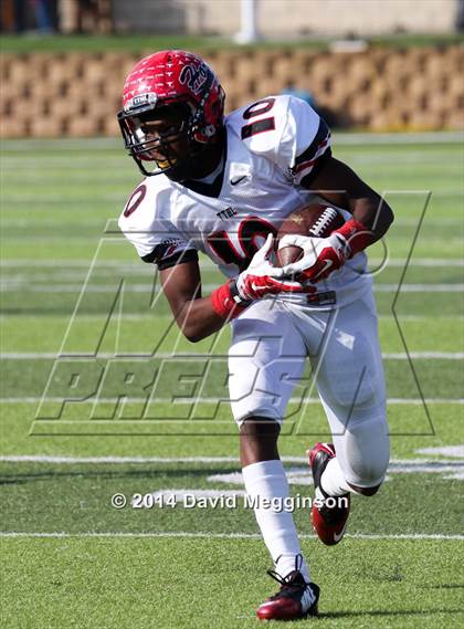 Thumbnail 3 in Cedar Hill vs. Westfield (UIL 6A Division 2 Semifinal) photogallery.