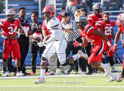 Thumbnail 3 in Cedar Hill vs. Westfield (UIL 6A Division 2 Semifinal) photogallery.