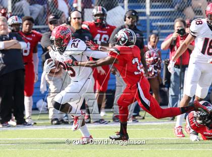 Thumbnail 2 in Cedar Hill vs. Westfield (UIL 6A Division 2 Semifinal) photogallery.