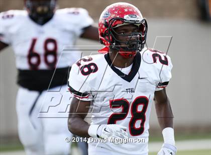 Thumbnail 2 in Cedar Hill vs. Westfield (UIL 6A Division 2 Semifinal) photogallery.