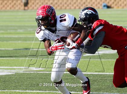 Thumbnail 2 in Cedar Hill vs. Westfield (UIL 6A Division 2 Semifinal) photogallery.