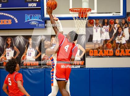 Thumbnail 2 in Grand Oaks vs Oak Ridge photogallery.
