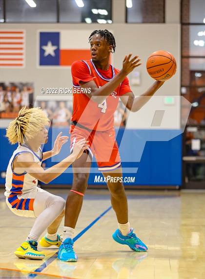 Thumbnail 3 in Grand Oaks vs Oak Ridge photogallery.