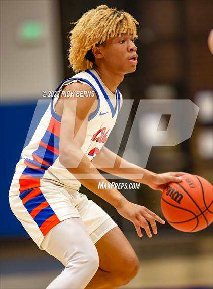 Thumbnail 2 in Grand Oaks vs Oak Ridge photogallery.