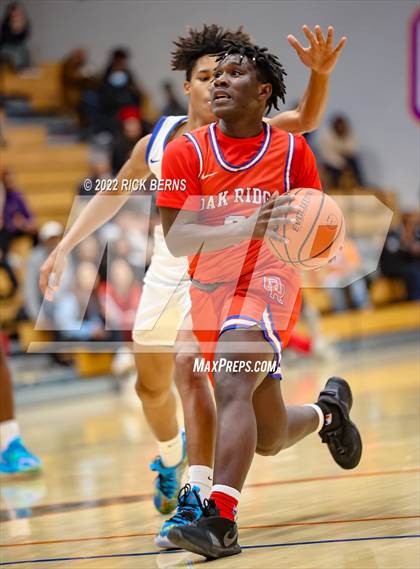 Thumbnail 1 in Grand Oaks vs Oak Ridge photogallery.