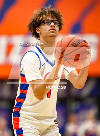 Thumbnail 1 in Grand Oaks vs Oak Ridge photogallery.