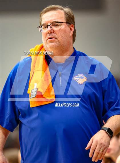 Thumbnail 3 in Grand Oaks vs Oak Ridge photogallery.